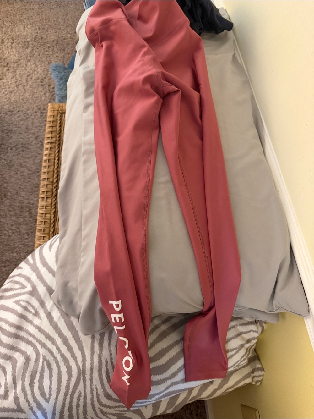 Peloton Rose Pink Women Medium Performance Leggings